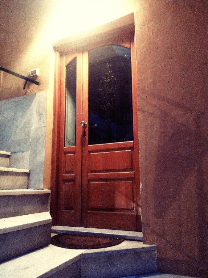 Bed & Breakfast A Capua Adiacente Al Duomo - Il Vicolo ภายนอก รูปภาพ