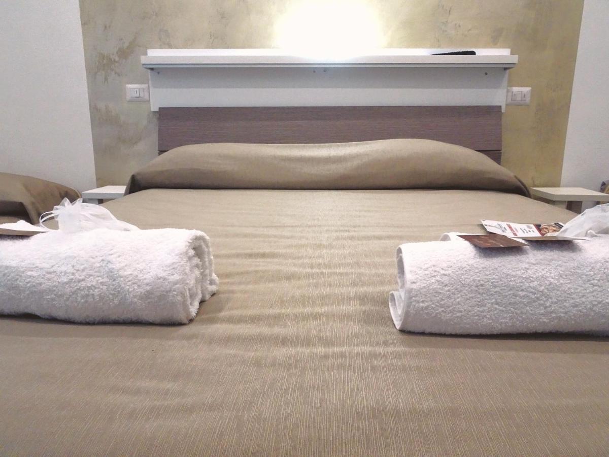 Bed & Breakfast A Capua Adiacente Al Duomo - Il Vicolo ภายนอก รูปภาพ